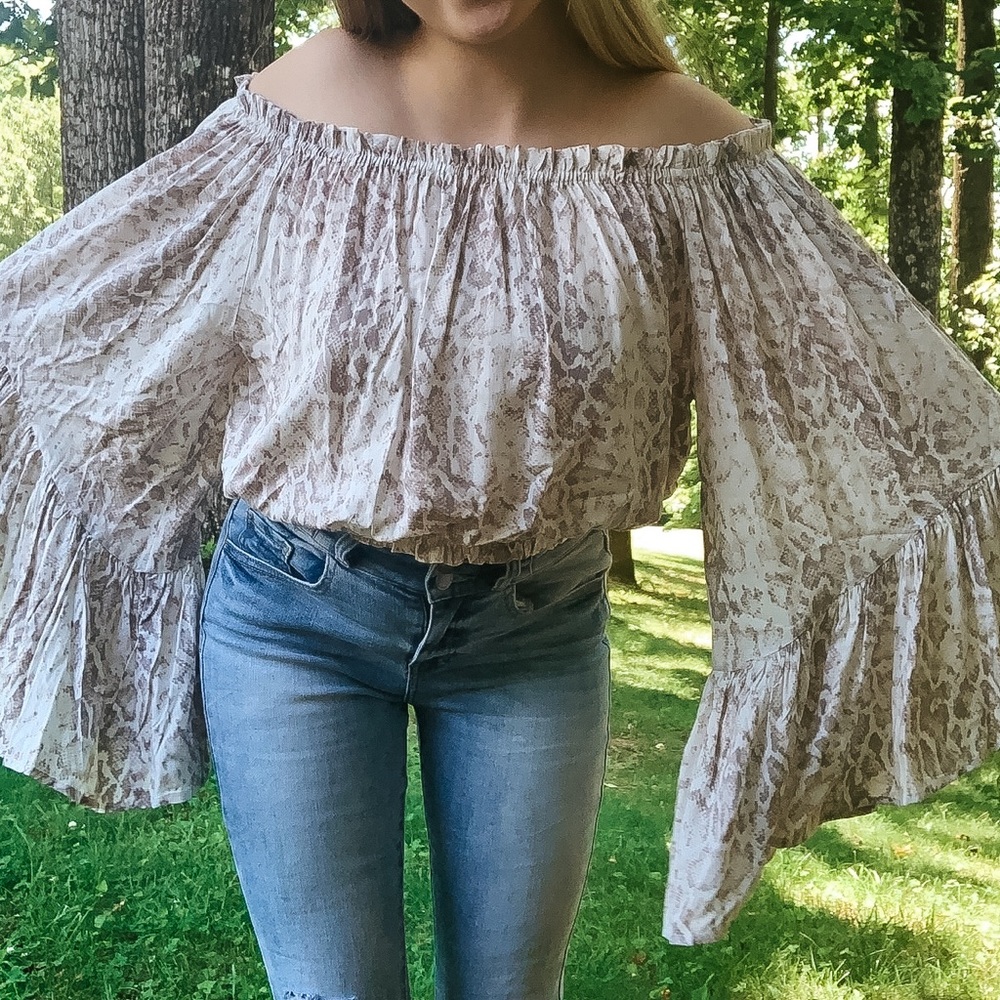 Off The Shoulder Cropped Snakeskin Flowy Top